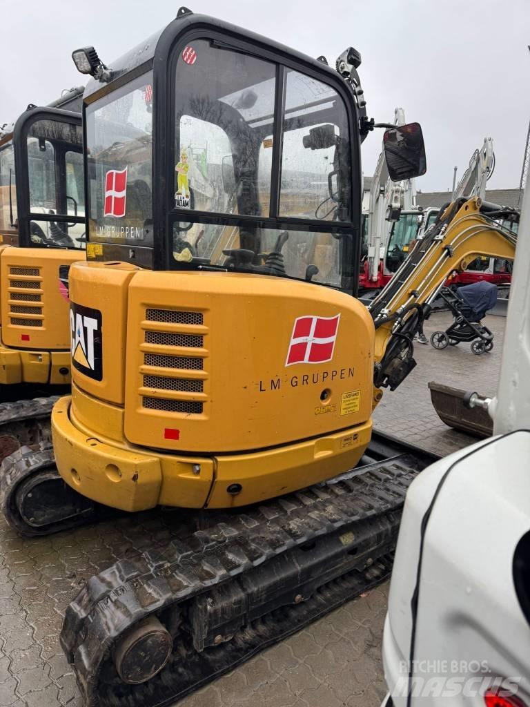 CAT 302.7 D ミニ油圧ショベル 7t以下（ミニユンボ・ミニディガー）