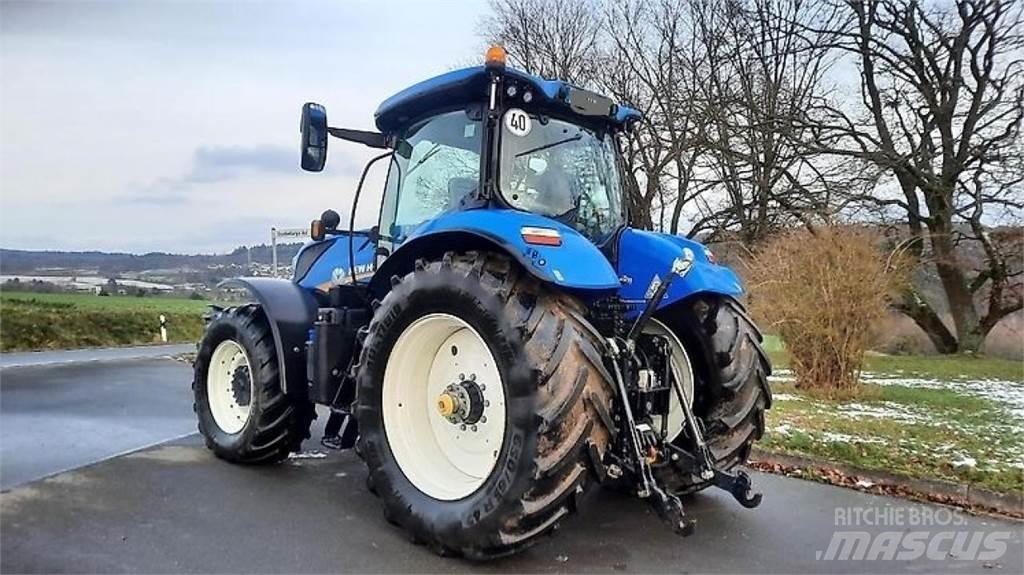 New Holland T7.260 トラクター