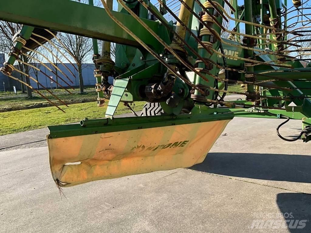 Krone Swadro 1400 ウィンドローア/レーキ