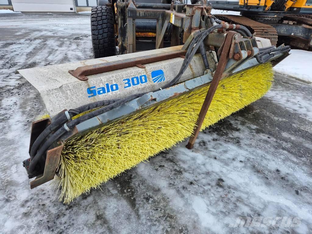 Salo 300 Avoharja ブラシ