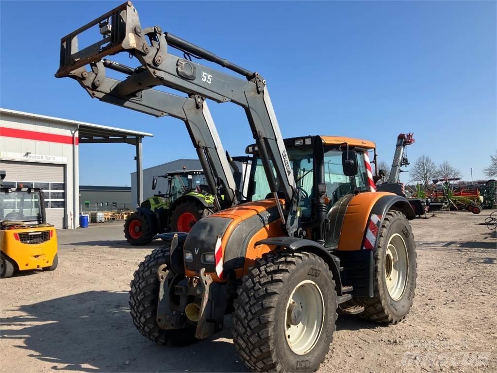 Valtra N122 Direct トラクター