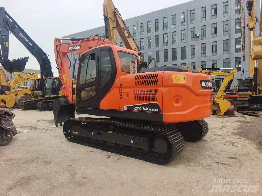 Doosan DX 140 大型油圧ショベル12t以上（パワーショベル・ユンボ）