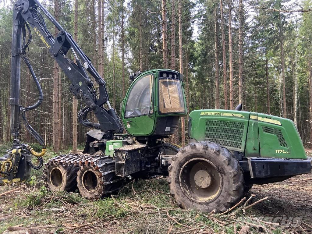 John Deere 1170 E ハーベスター