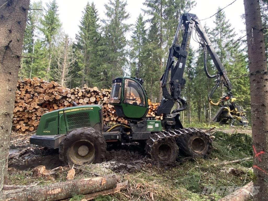 John Deere 1170 E ハーベスター