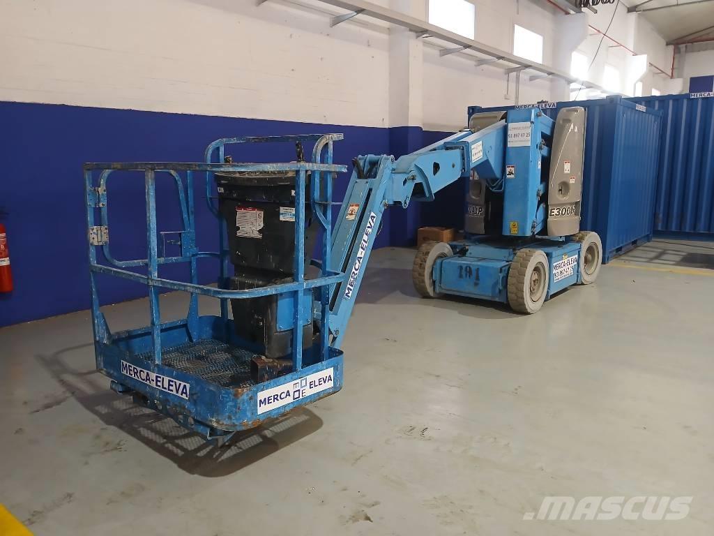 JLG E 300 AJP ブームリフト　屈伸型