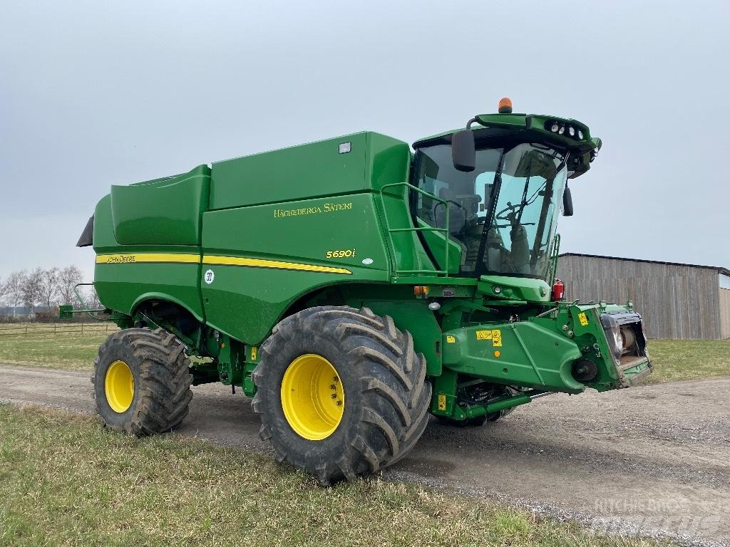John Deere S 690 i コンバイン