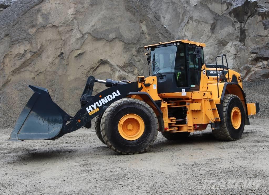 Hyundai HL 975 ACVT ホイールローダー・タイヤショベル