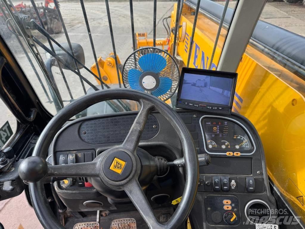 JCB 540-140 Hi Viz テレスコーピックハンドラー