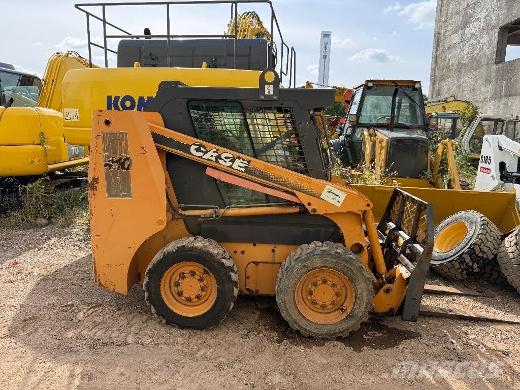 CASE 410 スキッドステアローダー