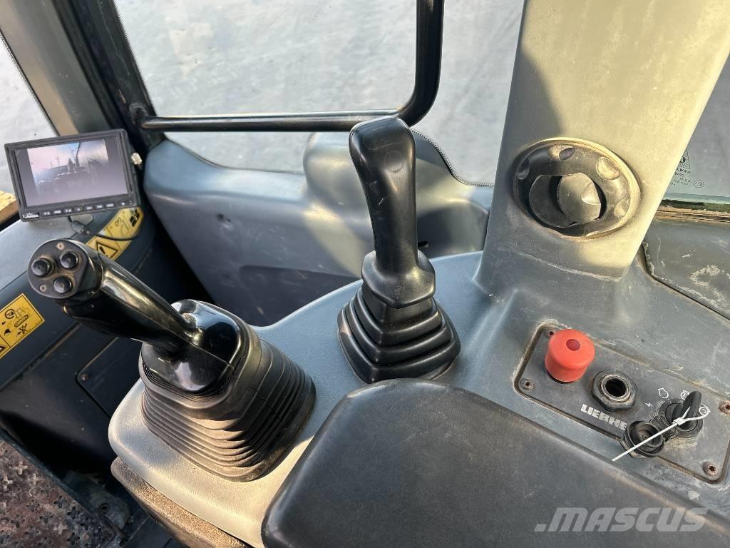 Liebherr LR634 クローラーローダー