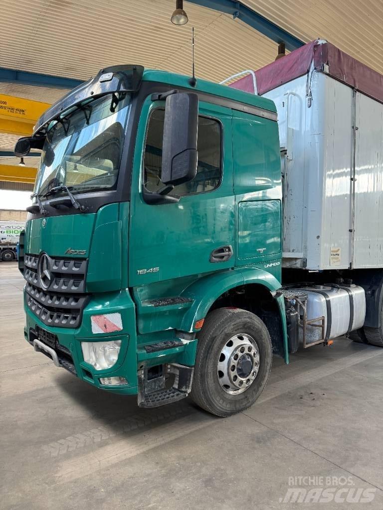 Mercedes-Benz 1845 中古トラクターヘッド | トレーラーヘッド