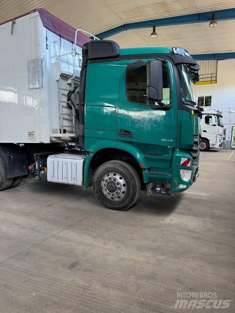 Mercedes-Benz 1845 中古トラクターヘッド | トレーラーヘッド