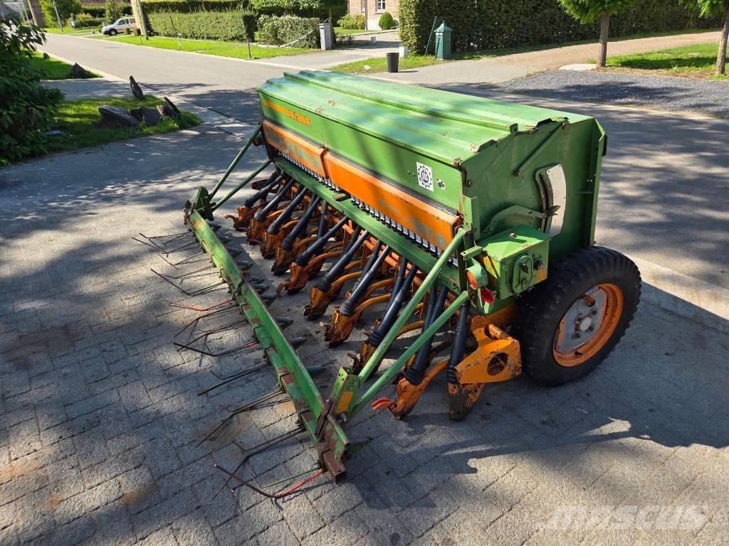 Amazone D8-30 ドリル