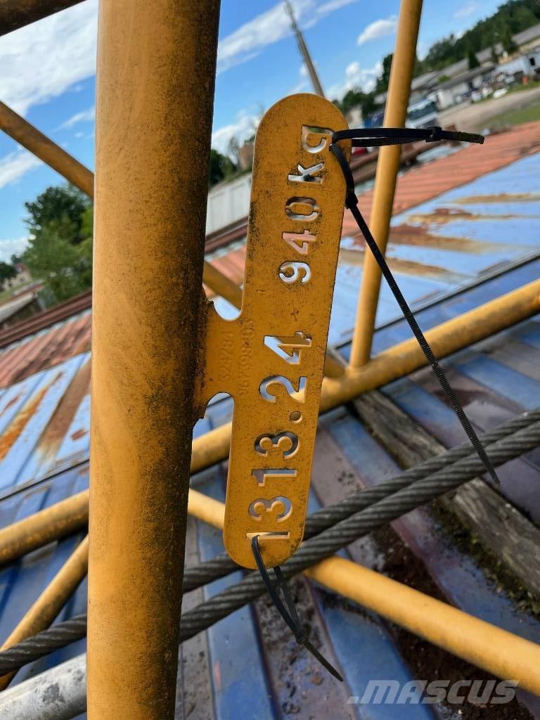 Liebherr HS 875 HD クローラクレーン