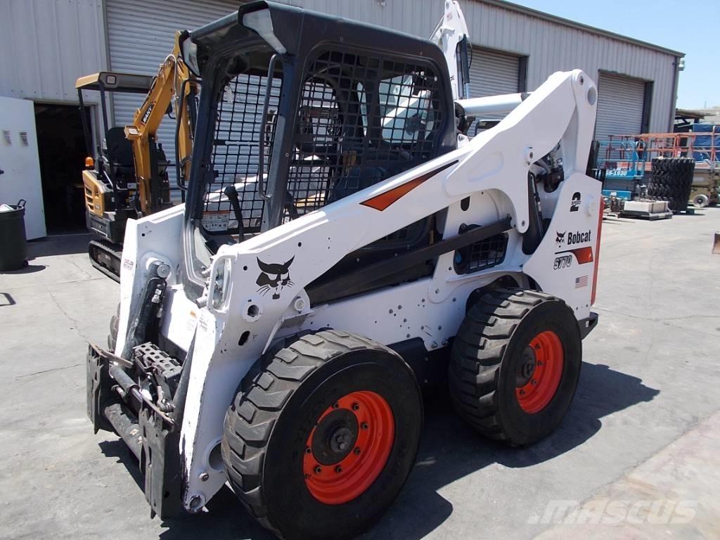 Bobcat S770 スキッドステアローダー