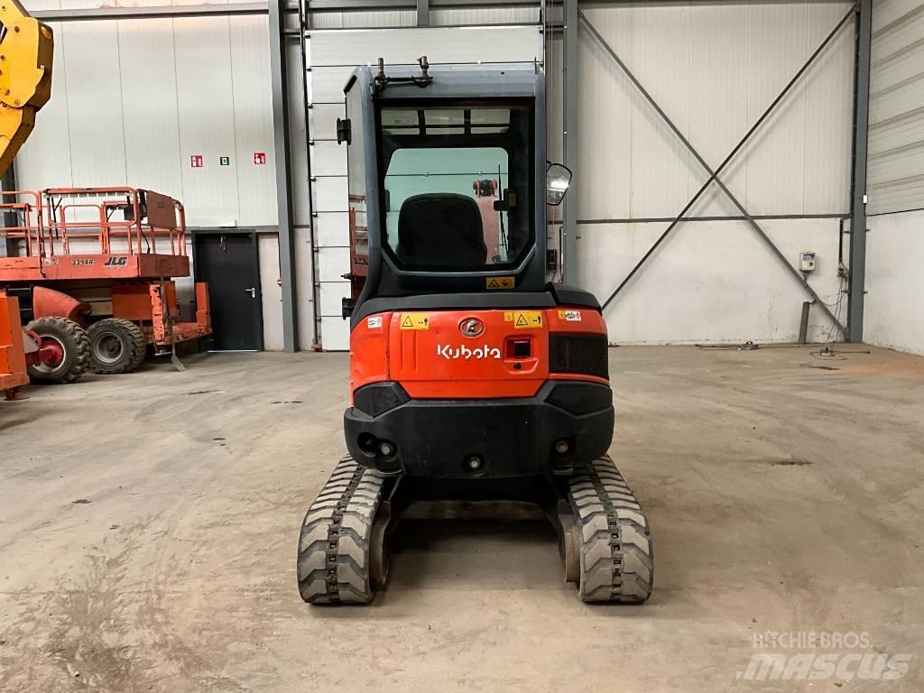 Kubota U 27-4 ミニ油圧ショベル 7t以下（ミニユンボ・ミニディガー）