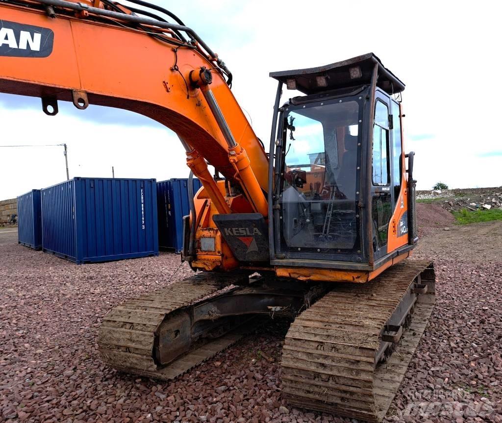 Doosan DX 140 LCR-3 ハーベスター