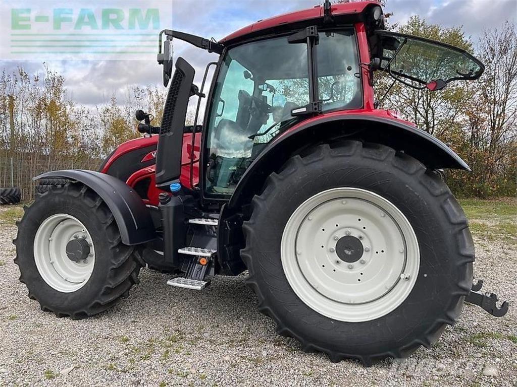 Valtra n155e aktiv トラクター