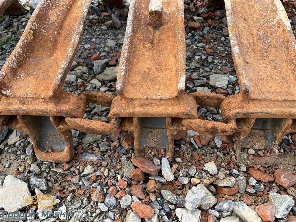 Clark ATF 600x26,5 無限軌道、クローラ、履帯