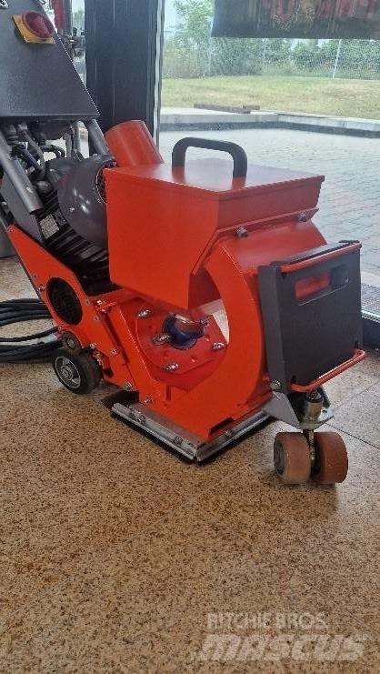 Husqvarna BS210E 建設機械 -　その他