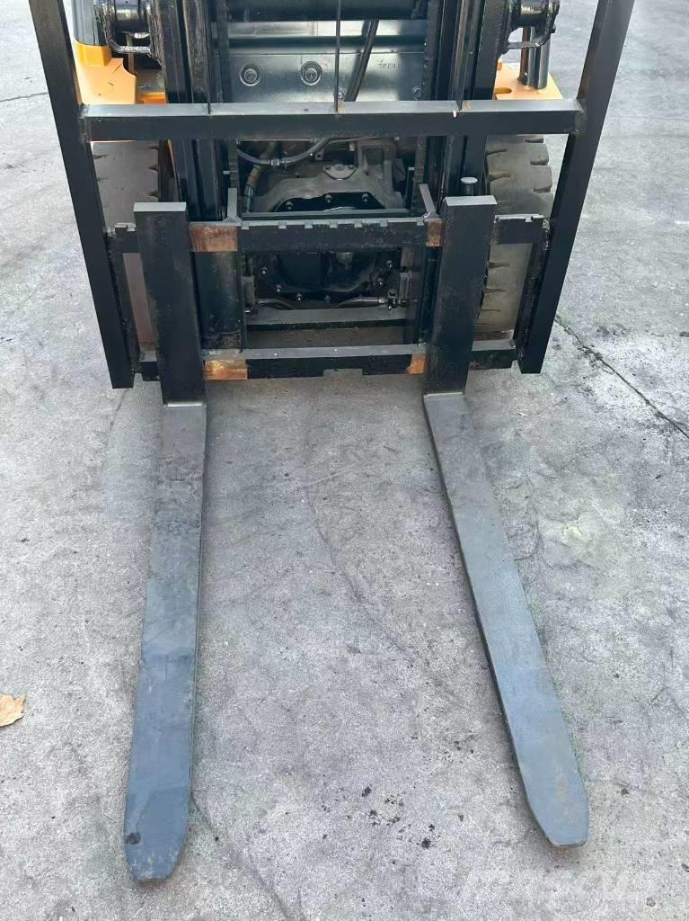 Toyota 1.5t ディーゼル・軽油