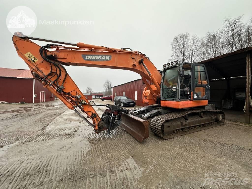 Doosan DX 235 LCR 大型油圧ショベル12t以上（パワーショベル・ユンボ）