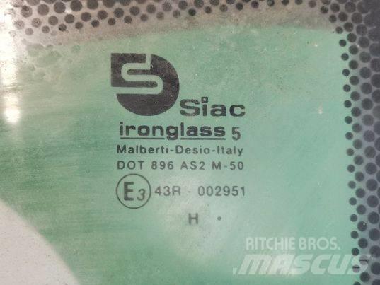 CAT TH 414C door キャビン及び内装