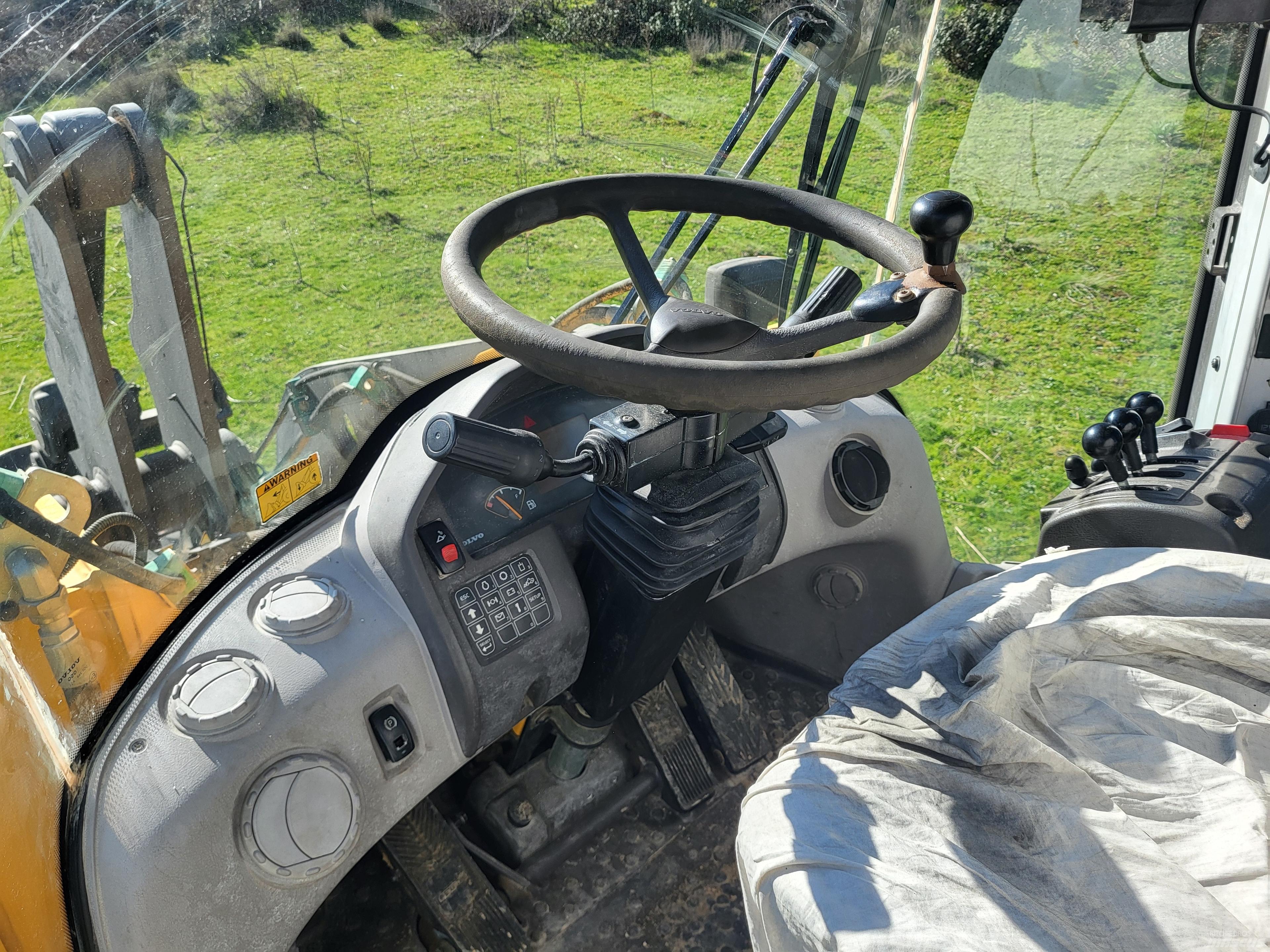 Volvo L90f ホイールローダー・タイヤショベル