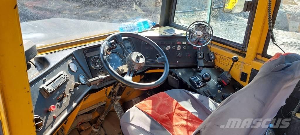Volvo A 25 B , A 25 C アーティキュレート式ダンプトラック