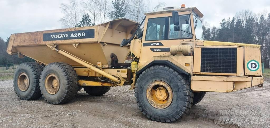 Volvo BM A 25 B アーティキュレート式ダンプトラック