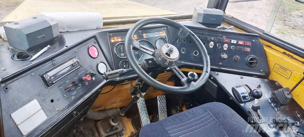 Volvo BM A 25 B アーティキュレート式ダンプトラック