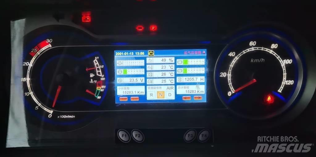 Sany SAC4000C8-8 オールテレーンクレーン