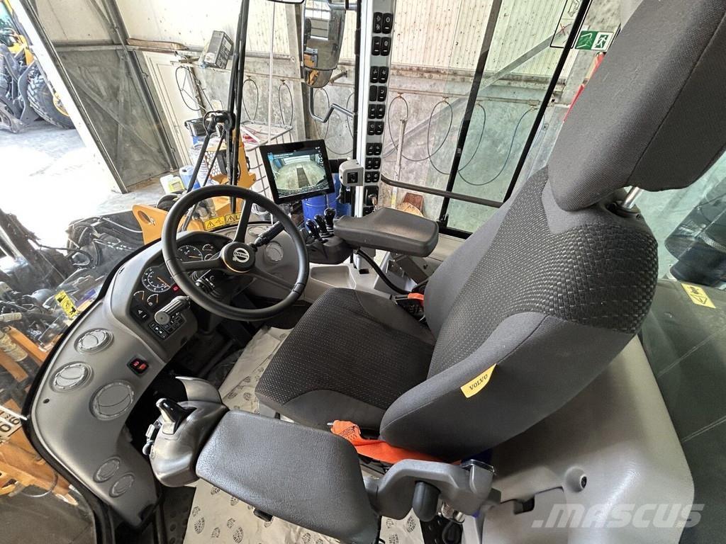 Volvo L120H ホイールローダー・タイヤショベル