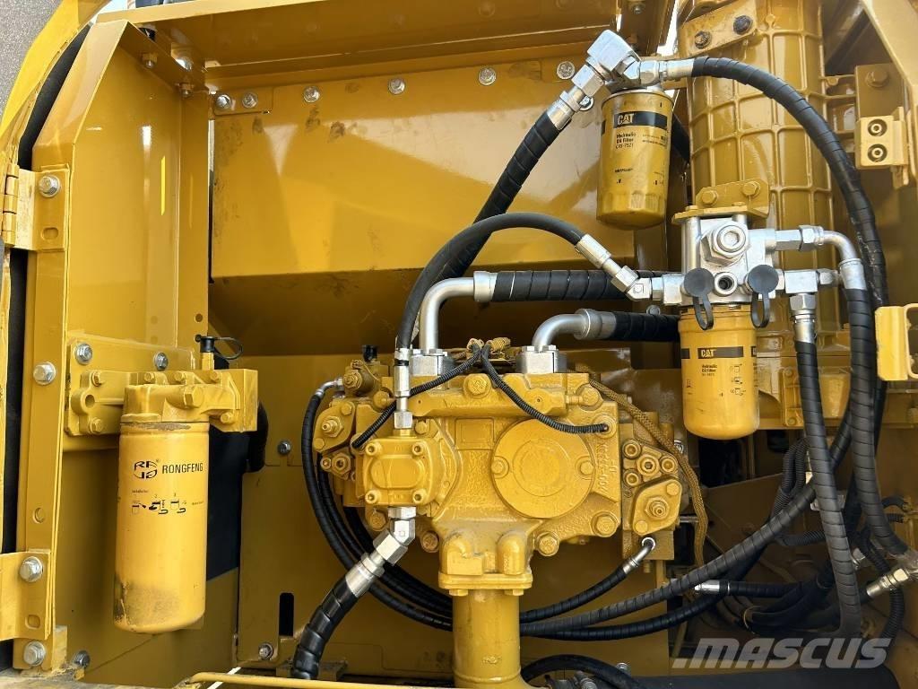 CAT 320 D L 大型油圧ショベル12t以上（パワーショベル・ユンボ）