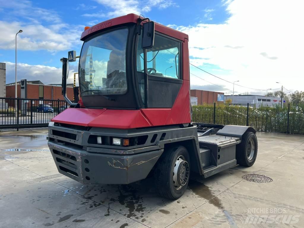 Terberg RT222 ターミナルトラクター