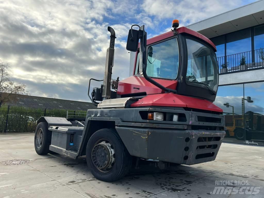 Terberg RT222 ターミナルトラクター