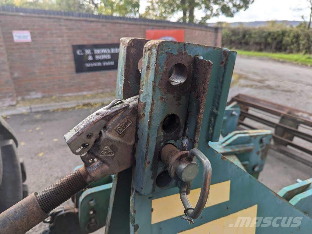 Cousins VFORM カルチベーター