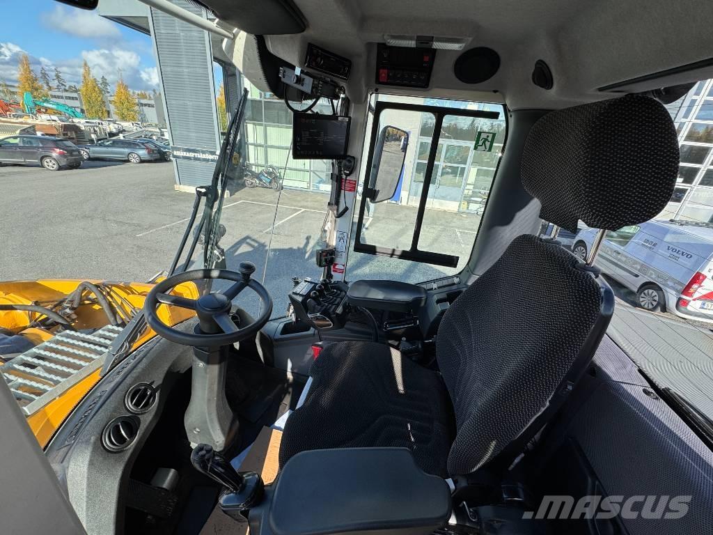 Liebherr L546 ホイールローダー・タイヤショベル