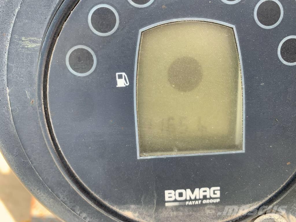 Bomag BW 100 AD-4 タンデムローラ
