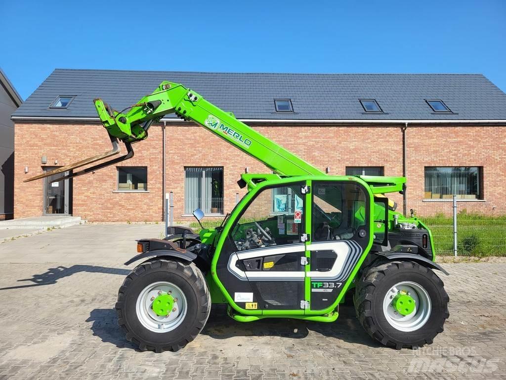 Merlo TF33.7 多目的ローダー