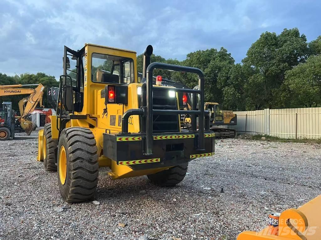 Komatsu WA 320-3 ホイールローダー・タイヤショベル