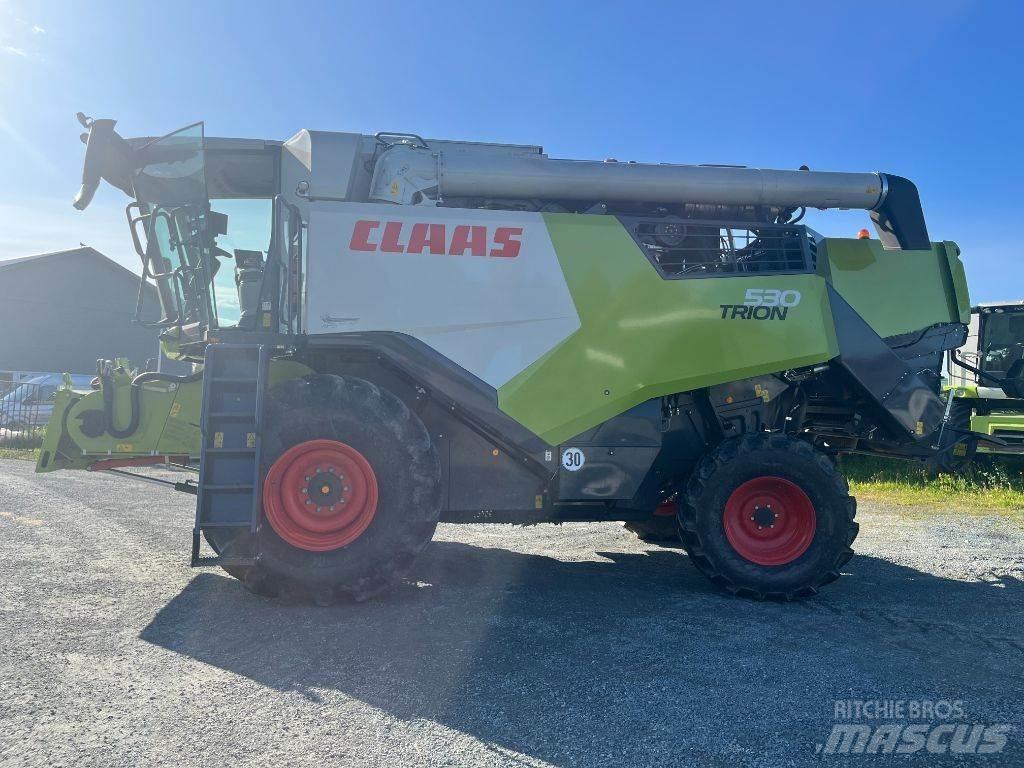 CLAAS Trion コンバイン