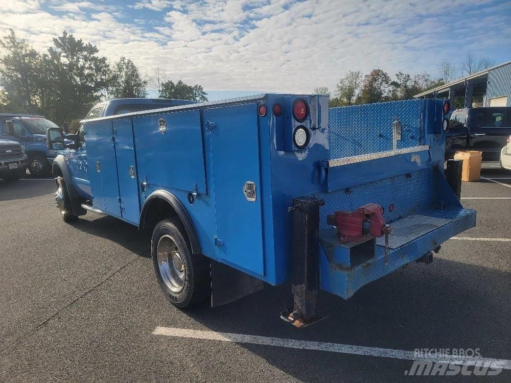 Ford F 550 XL 多目的／汎用車両
