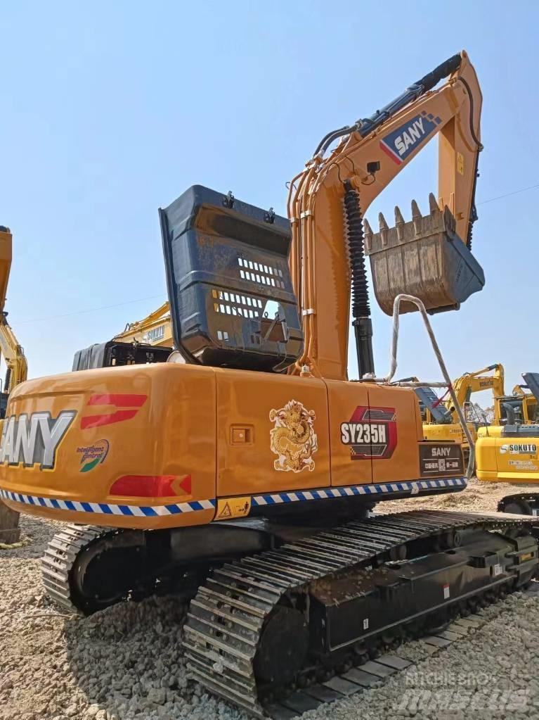 Sany SY 235 C 大型油圧ショベル12t以上（パワーショベル・ユンボ）