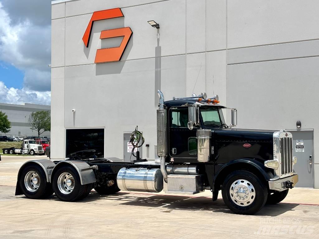 Peterbilt 388 中古トラクターヘッド | トレーラーヘッド