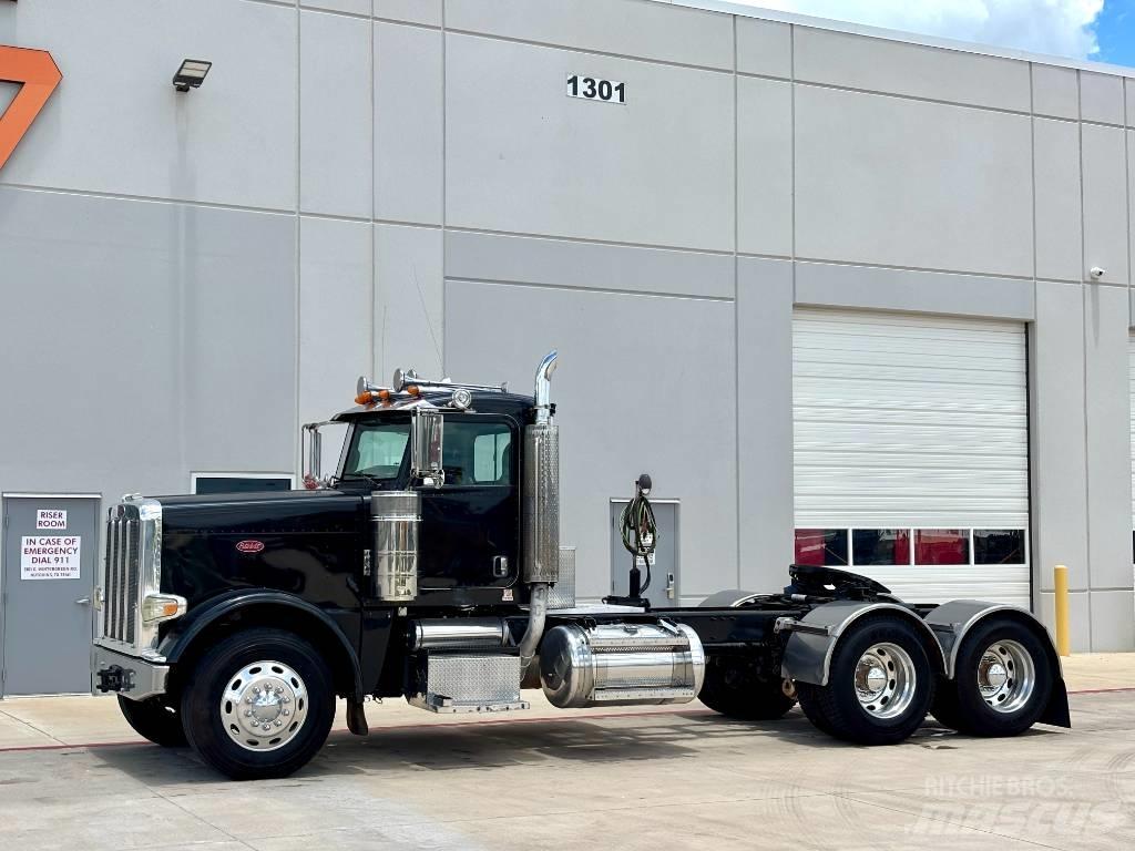 Peterbilt 388 中古トラクターヘッド | トレーラーヘッド
