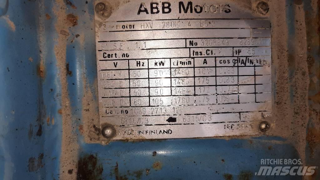 Atlas Copco GA 90 コンプレッサー
