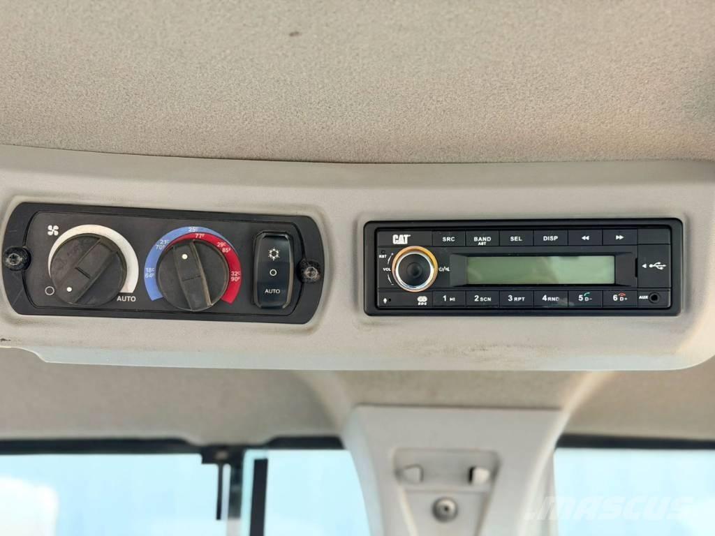 CAT 930M ホイールローダー・タイヤショベル