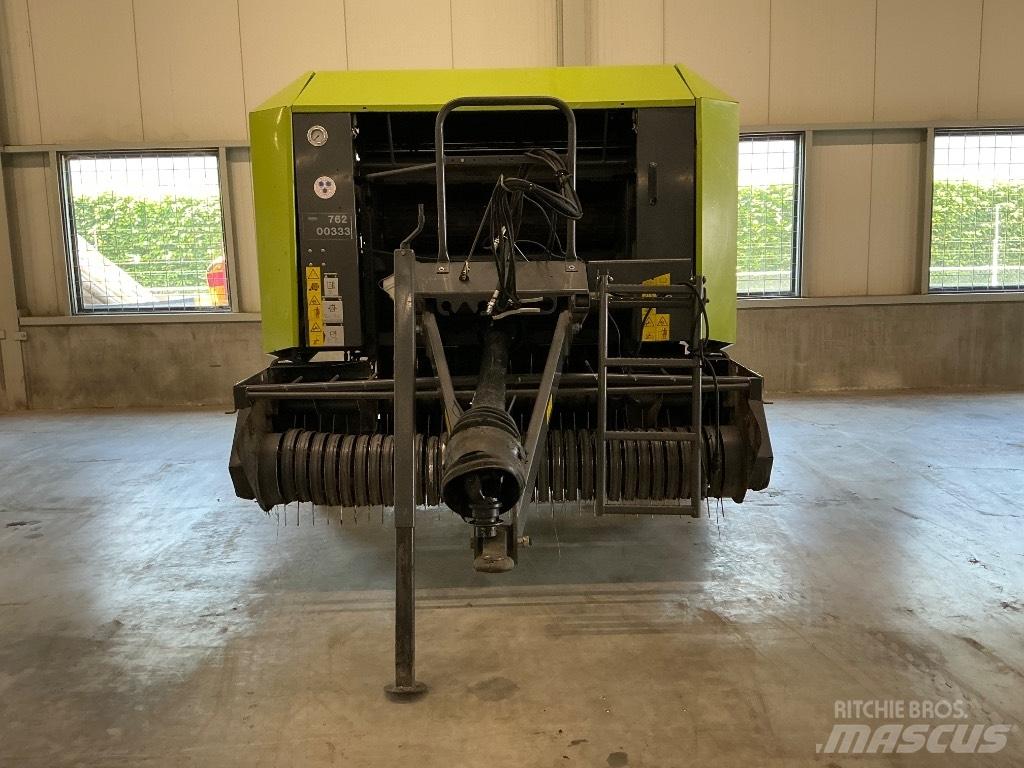 CLAAS Rollant 350 ラウンドベーラー