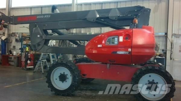 Manitou 200ATJ ブームリフト　屈伸型